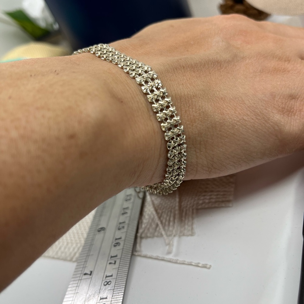 Vintage Silver-Tone Adjustable Mesh Bracelet - Picture 3 of 17